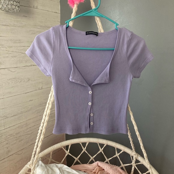 Brandy Melville zelly button up top - Picture 3 of 4